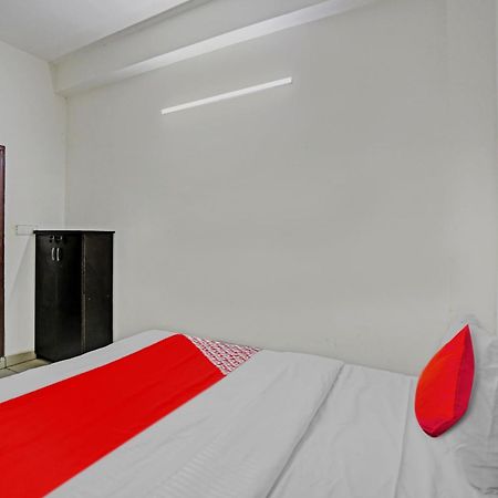 Hotel O Vrinda Residency Ноида Екстериор снимка
